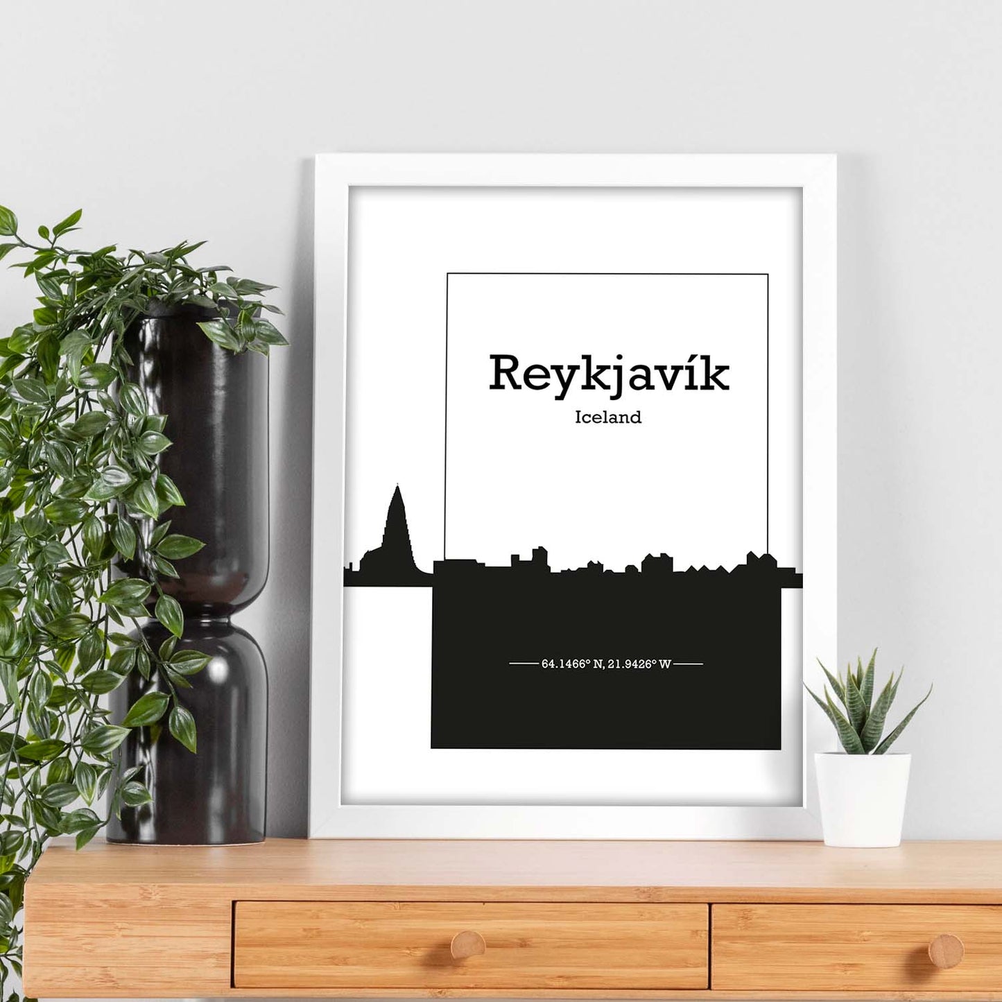Poster con mapa de Reykjavik - Islandia. Láminas con Skyline de ciudades del norte de Europa con sombra negra.-Artwork-Nacnic-Nacnic Estudio SL