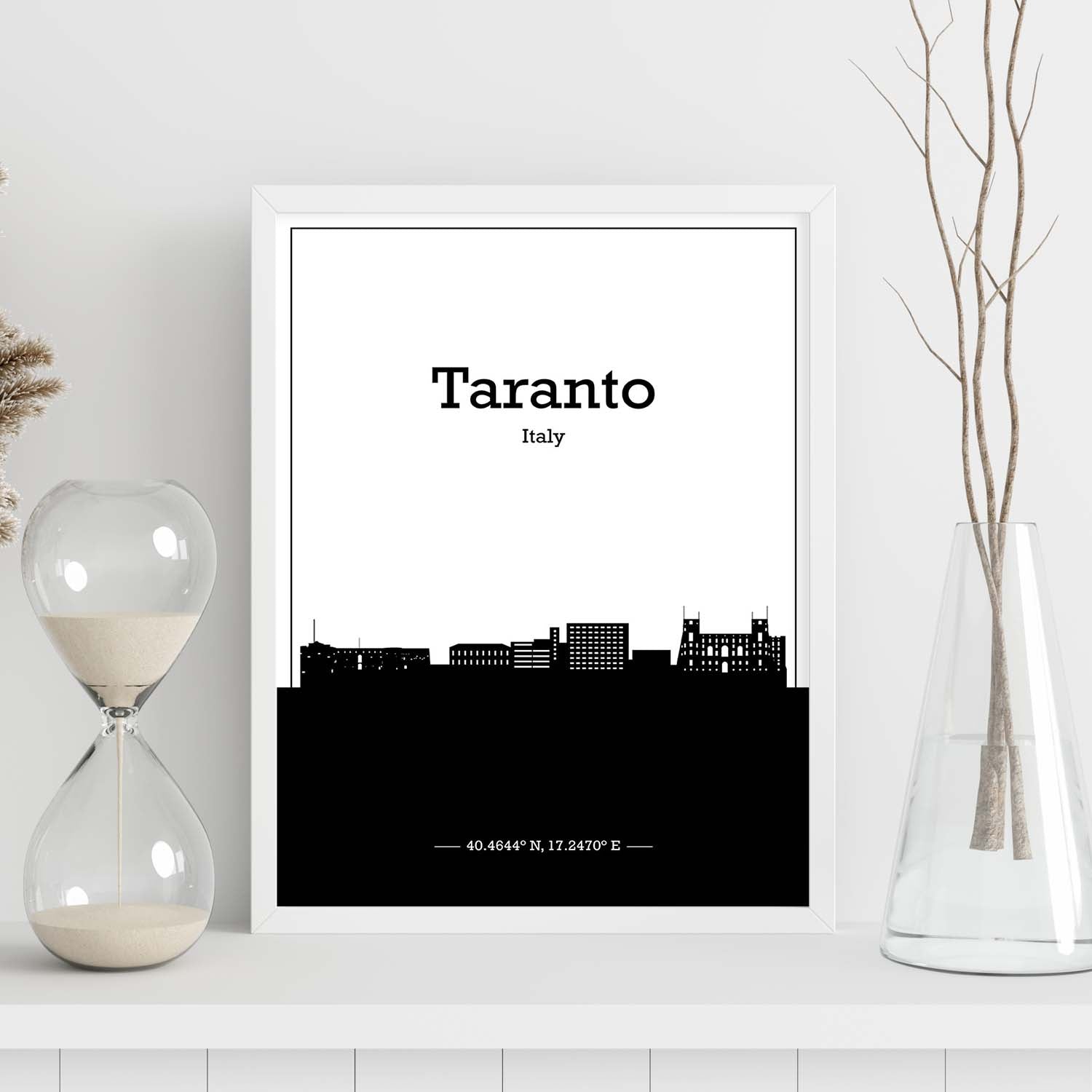Poster con mapa de Taranto - Italia. Láminas con Skyline de ciudades de Italia con sombra negra.-Artwork-Nacnic-Nacnic Estudio SL