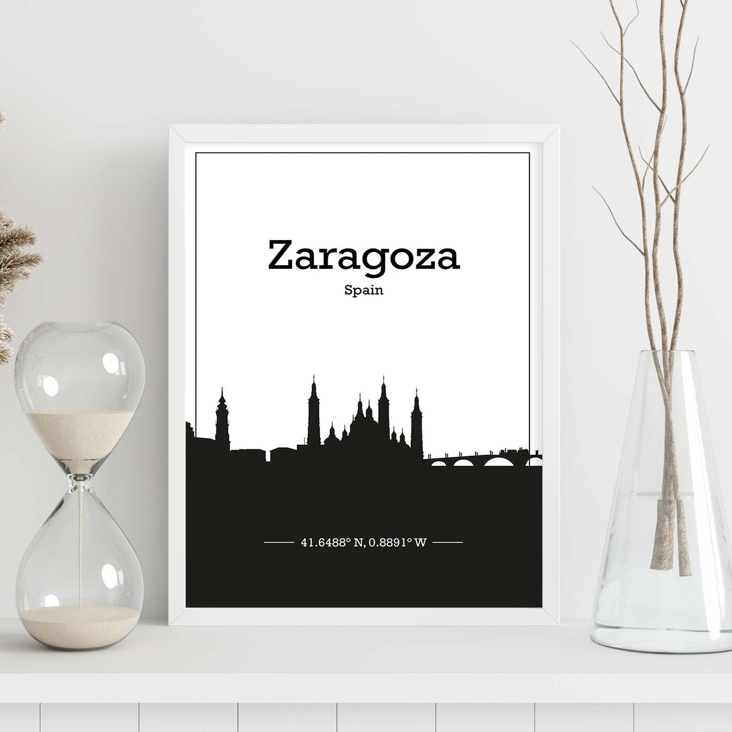 Poster con mapa de Zaragoza - España. Láminas con Skyline de ciudades de Europa con sombra negra.-Artwork-Nacnic-Nacnic Estudio SL