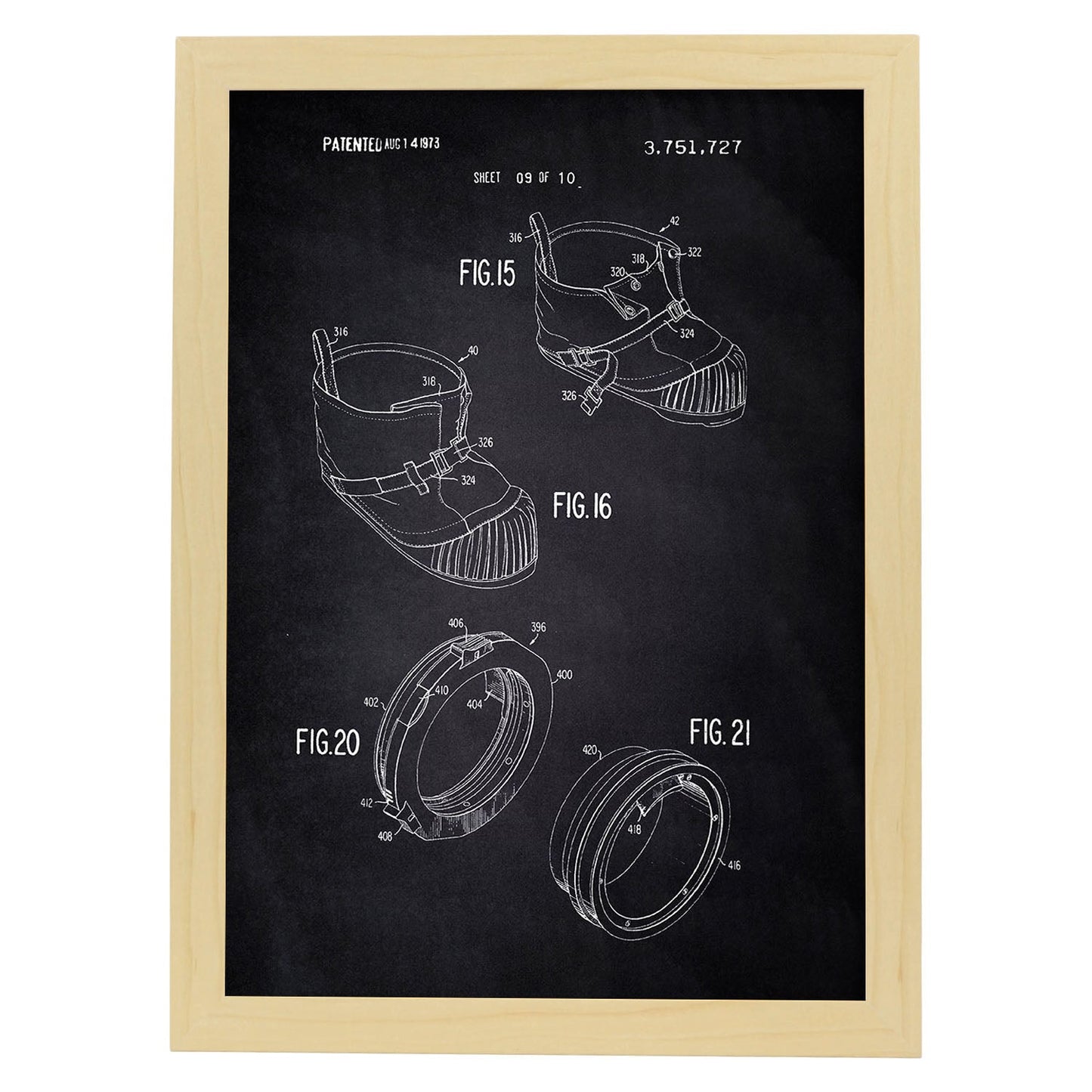 Poster con patente de Bota astronauta. Lámina con diseño de patente antigua-Artwork-Nacnic-A4-Marco Madera clara-Nacnic Estudio SL