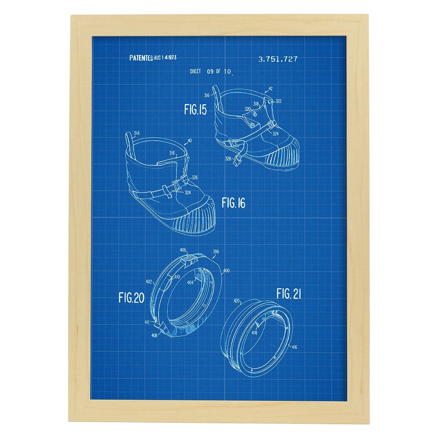 Poster con patente de Bota astronauta. Lámina con diseño de patente antigua-Artwork-Nacnic-A4-Marco Madera clara-Nacnic Estudio SL