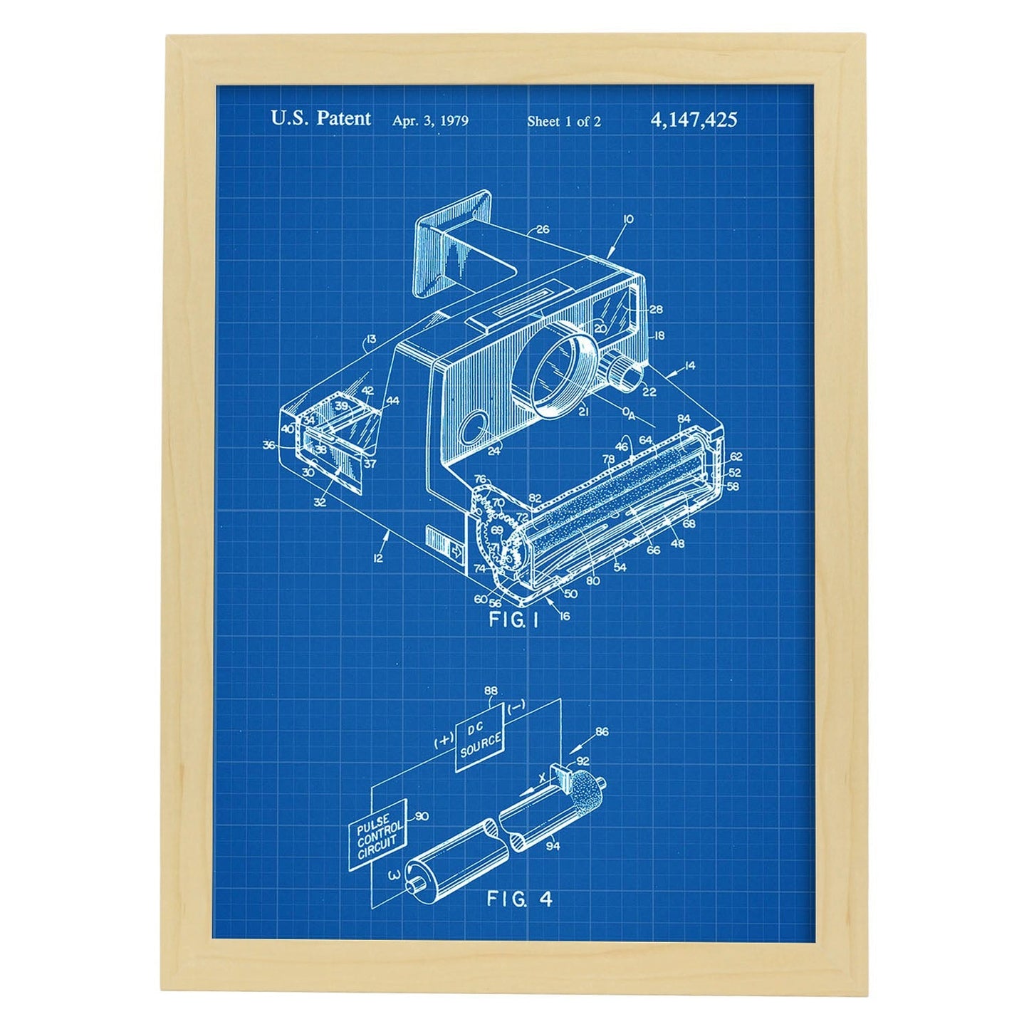 Poster con patente de Camara Polaroid. Lámina con diseño de patente antigua-Artwork-Nacnic-A4-Marco Madera clara-Nacnic Estudio SL