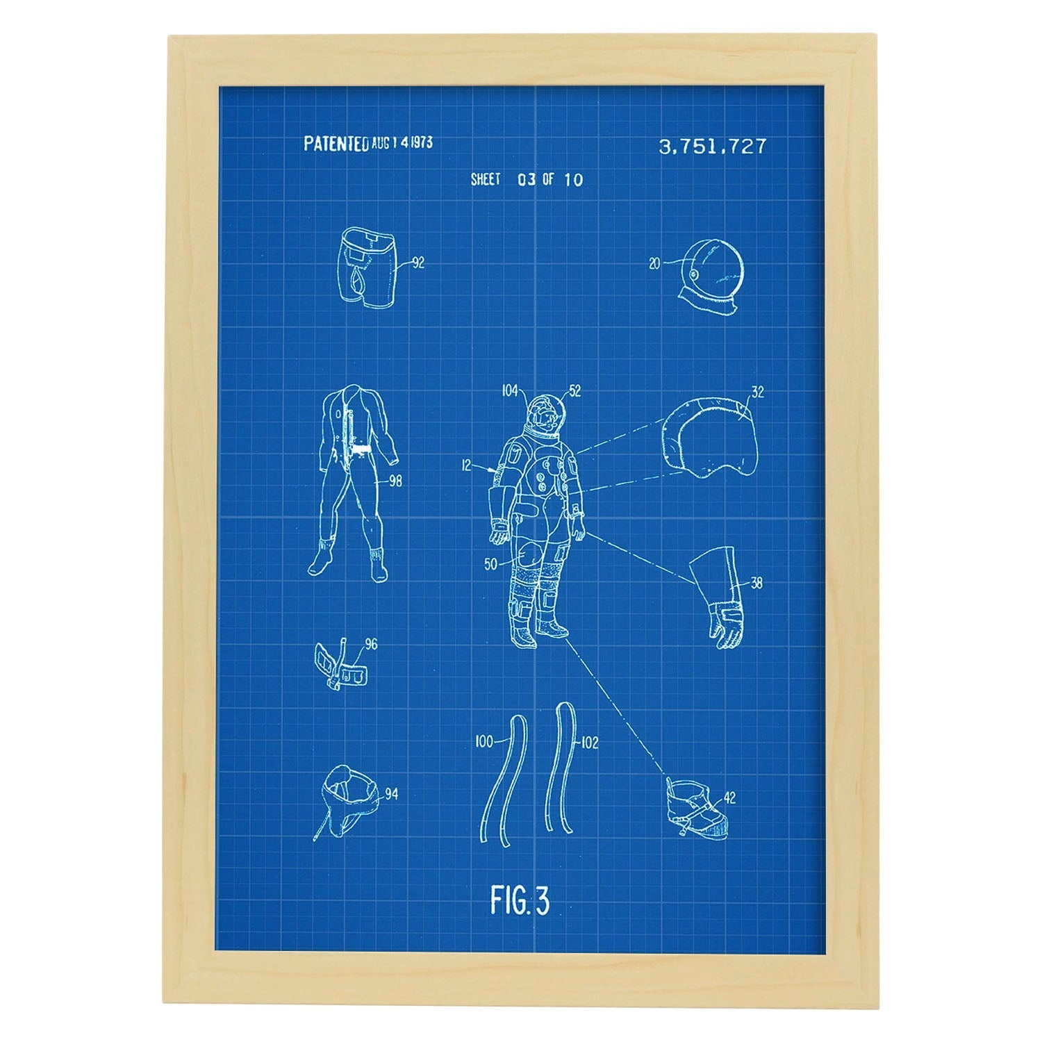 Poster con patente de Ropa astronauta1. Lámina con diseño de patente antigua-Artwork-Nacnic-A3-Marco Madera clara-Nacnic Estudio SL