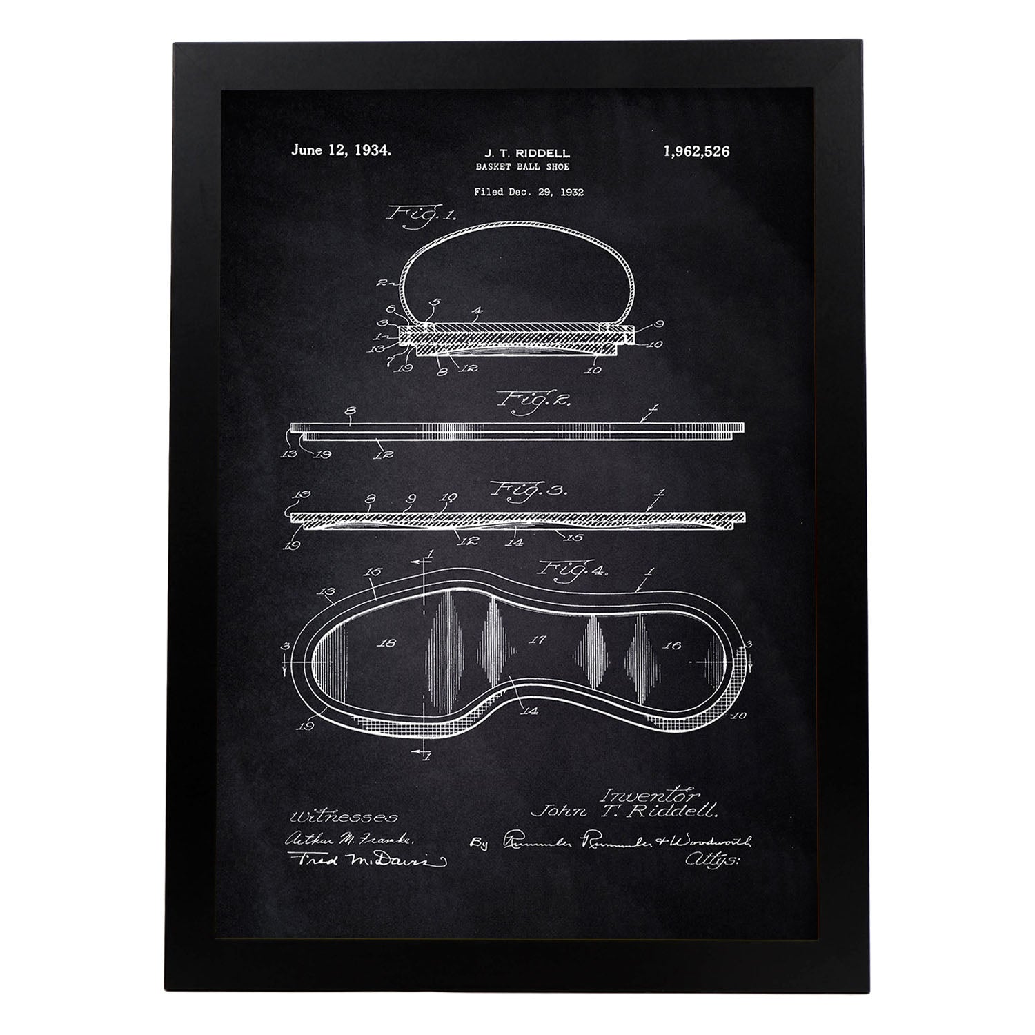 Poster con patente de Zapatilla baloncesto. Lámina con diseño de patente antigua-Artwork-Nacnic-A4-Marco Negro-Nacnic Estudio SL