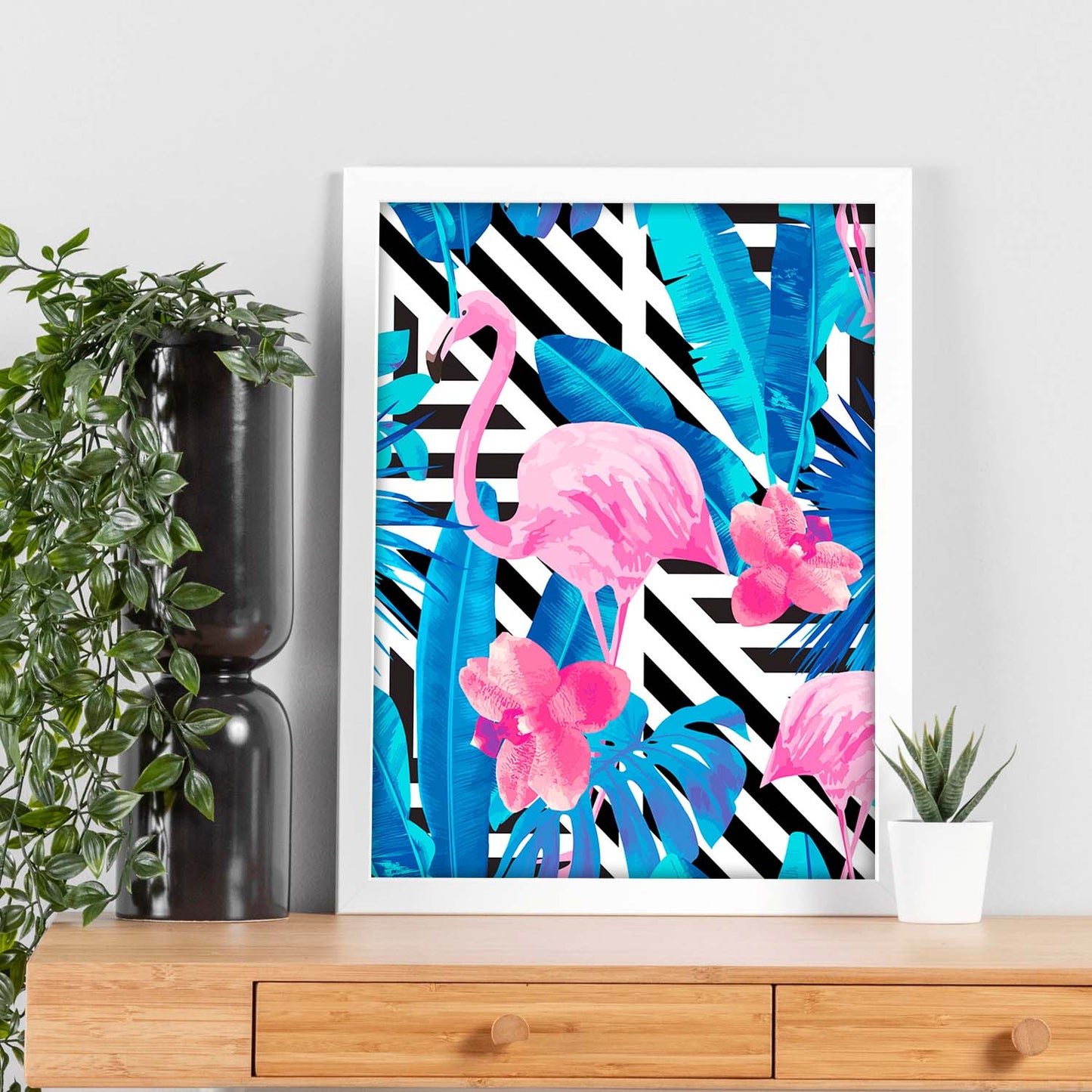 Poster de flamencos. Lámina Flamenco tropical con imágenes de flamencos sobre fondo colorido. Posters de aves con diseño.-Artwork-Nacnic-Nacnic Estudio SL