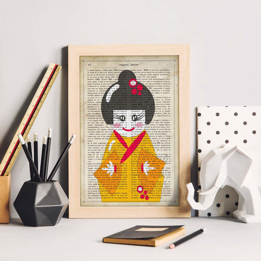 Poster de Japonesa kimono amarillo. Láminas de geishas. Diseños japoneses con definiciones de la cultura japonesa.-Artwork-Nacnic-Nacnic Estudio SL