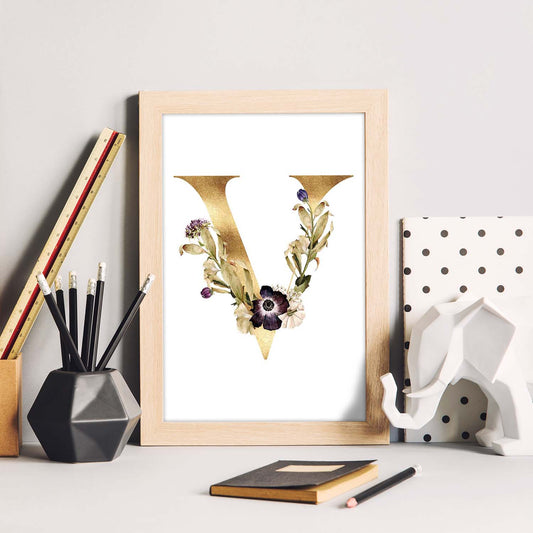 Poster de letra V. Lámina estilo Dorado Floral con imágenes del alfabeto.-Artwork-Nacnic-Nacnic Estudio SL