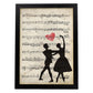 Poster de Pareja de ballet sobre partitura. Láminas de imágenes con partituras. Diseño de música para el hogar.-Artwork-Nacnic-A4-Marco Negro-Nacnic Estudio SL