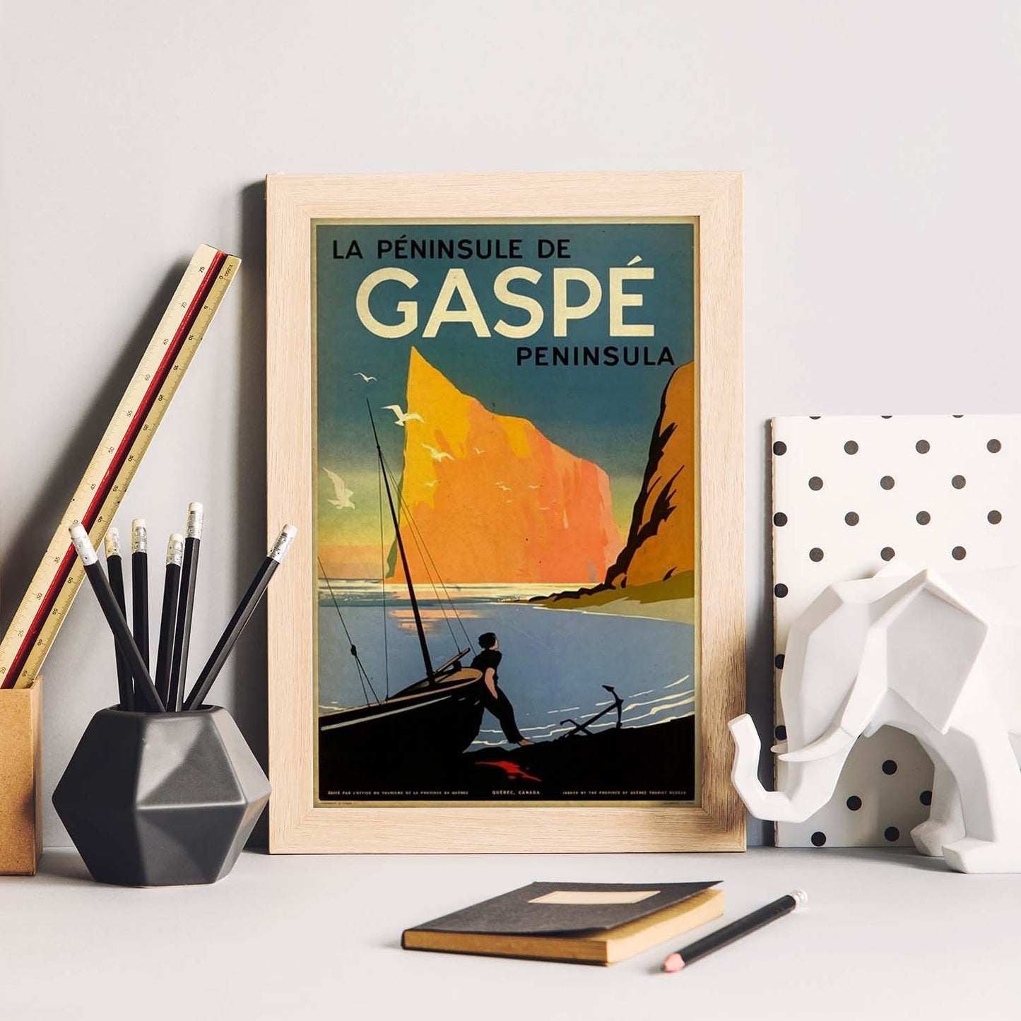 Poster vintage de Gaspé. con imágenes vintage y de publicidad antigua.-Artwork-Nacnic-Nacnic Estudio SL