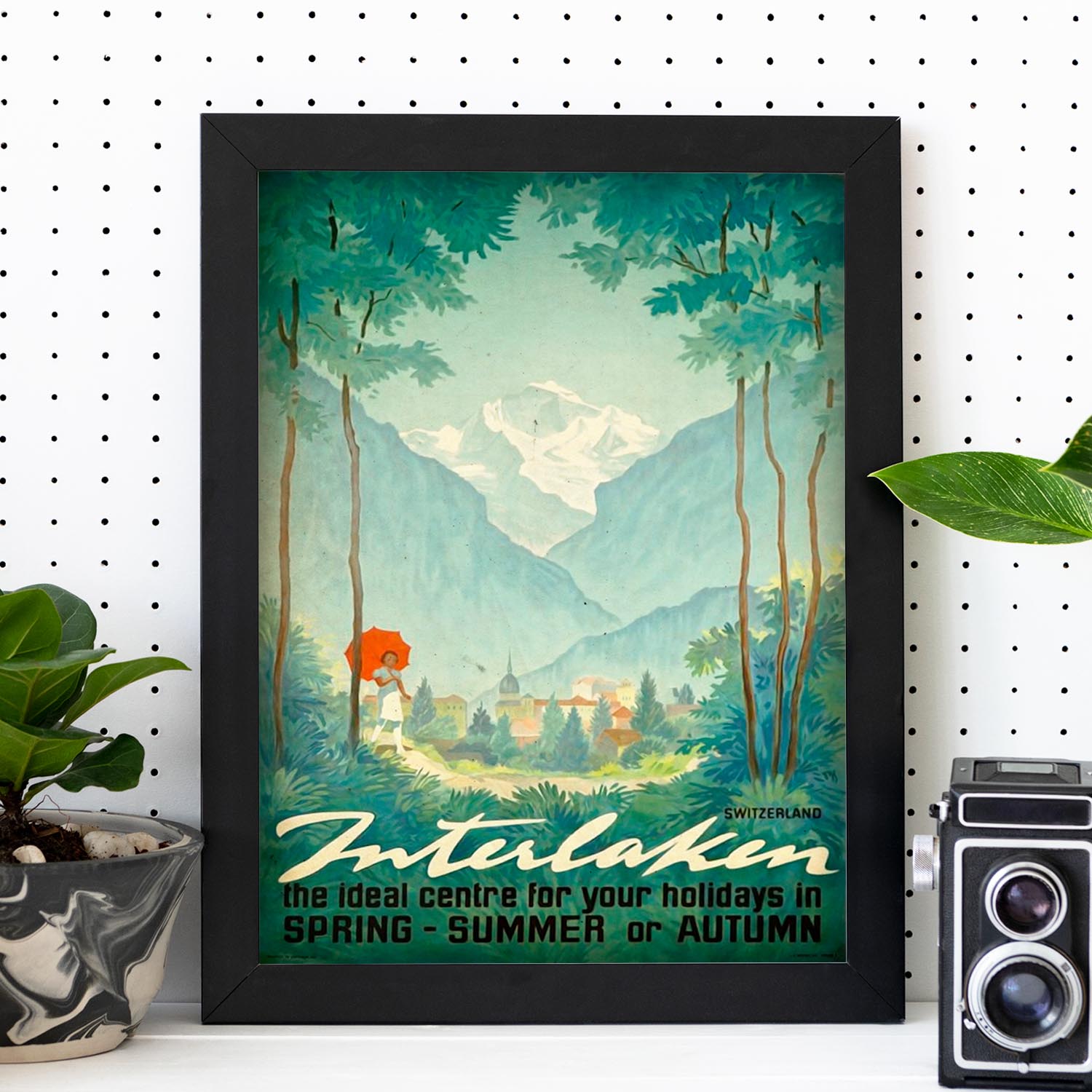 Poster vintage de Interlaken Suiza. con imágenes vintage y de publicidad antigua.-Artwork-Nacnic-Nacnic Estudio SL