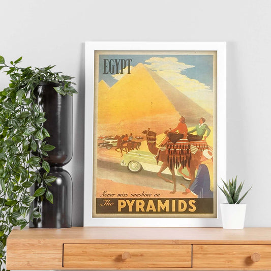 Poster vintage de Pirámides. con imágenes vintage y de publicidad antigua.-Artwork-Nacnic-Nacnic Estudio SL