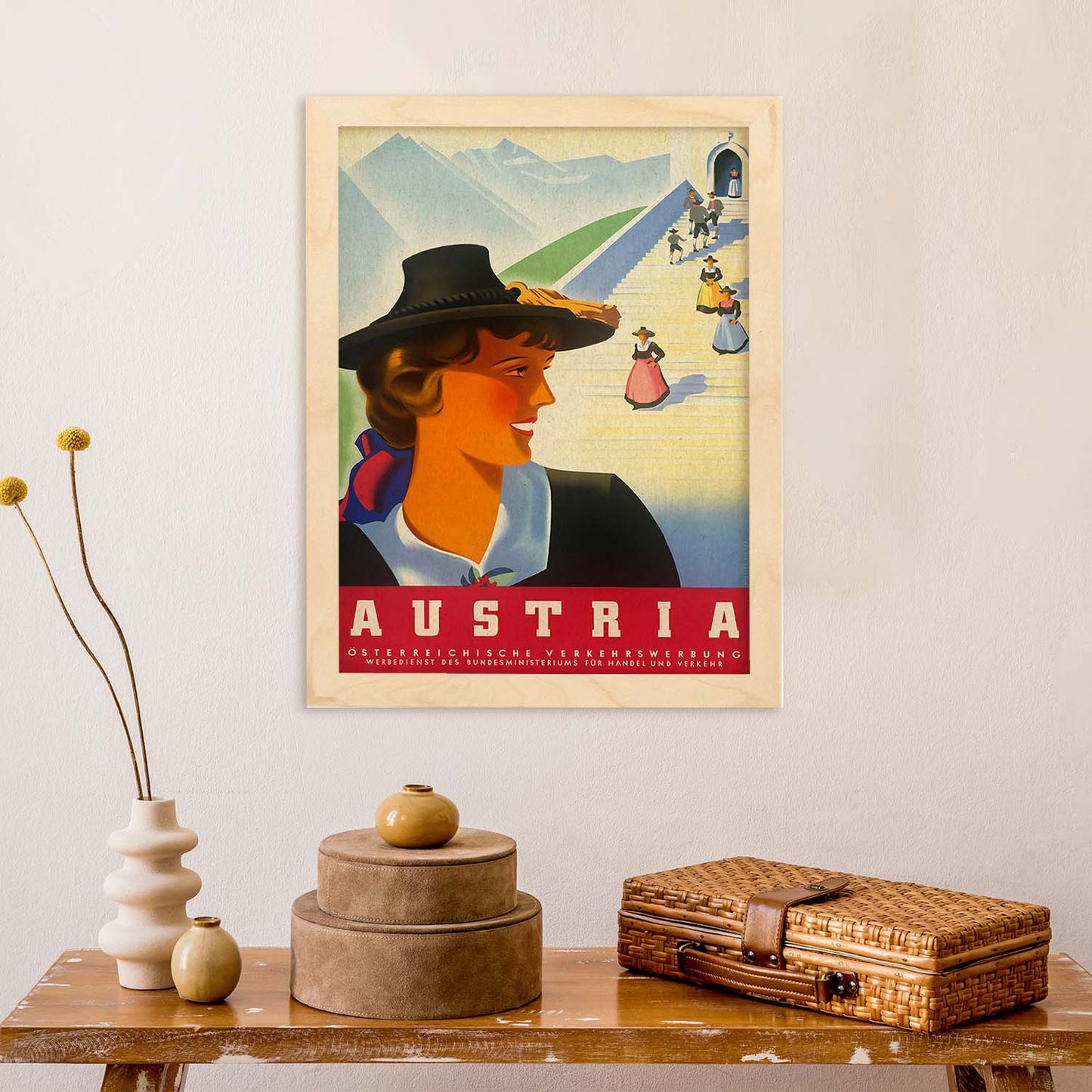 Poster vintage. Cartel vintage de montañas europeas. Viaje por Austria.-Artwork-Nacnic-Nacnic Estudio SL