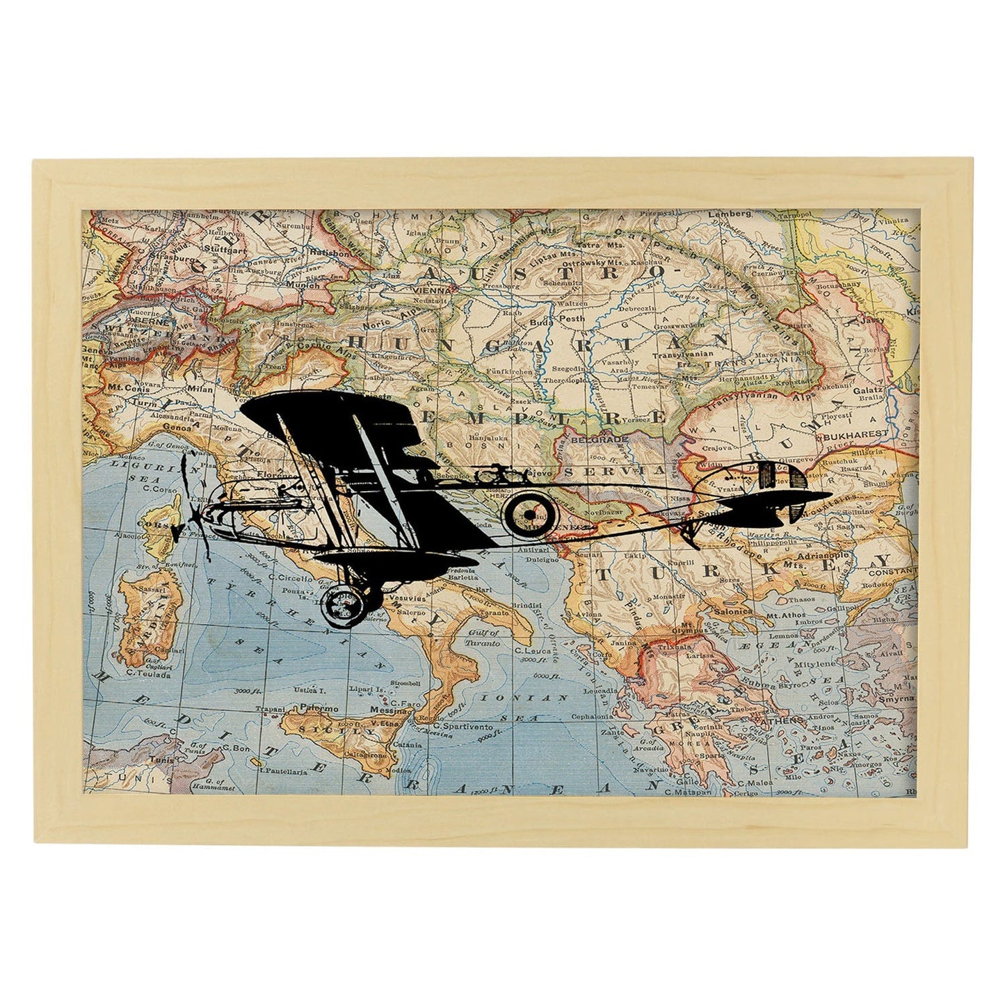 Posters de objetos sobre mapas. Lámina En Avioneta a Europa, con diseño de objetos sobre mapas vintage.-Artwork-Nacnic-A3-Marco Madera clara-Nacnic Estudio SL