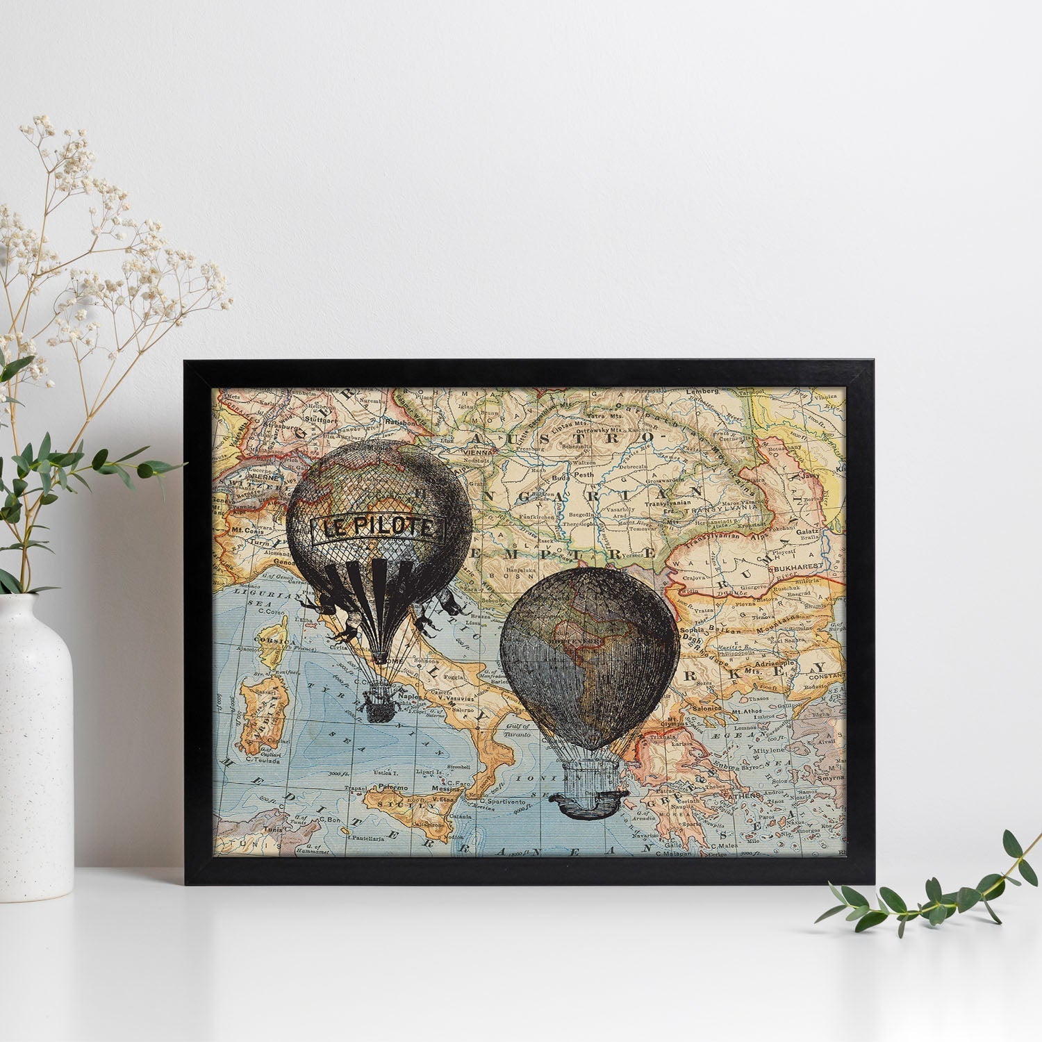 Posters de objetos sobre mapas. Lámina Viaje En Globos por Europa, con diseño de objetos sobre mapas vintage.-Artwork-Nacnic-Nacnic Estudio SL