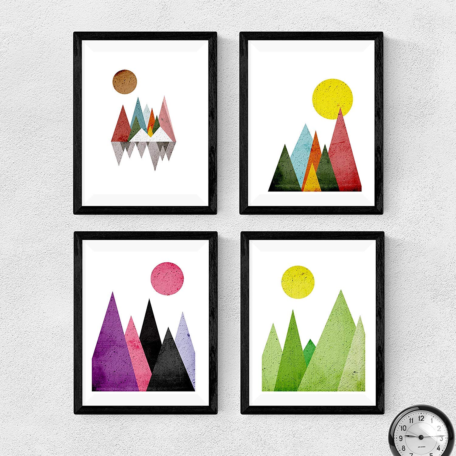 Set de 4 láminas para enmarcar, 4 Montañas geométricas. Tonos violetas, negros verdes.. Láminas estilo nórdico. Poster Estilo escandinavo-Artwork-Nacnic-Nacnic Estudio SL