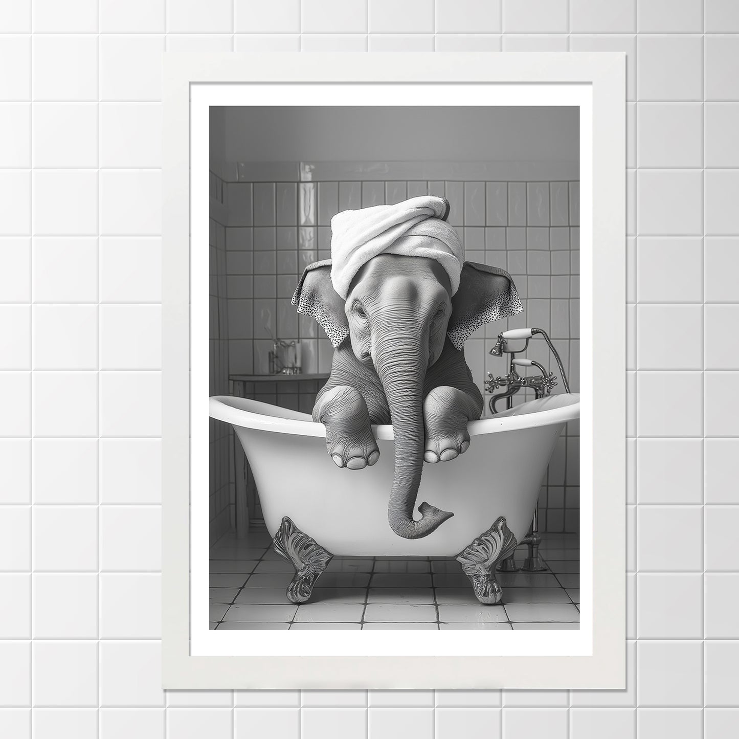 Set de 2 Cuadros Elefante en la Bañera con Simpáticos Animales en Blanco y Negro Ilustración impresa para decorar las paredes del Inodoro, Ducha, Cuarto de baño, Aseo, WC